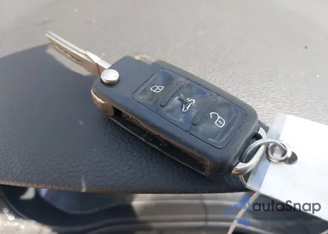 2014 Volkswagen Passat 2.5L S from USA, damaged, VIN 1VWAP7A37EC018693